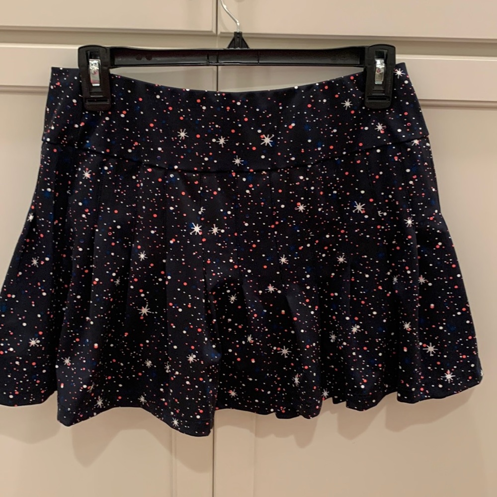 Tennis skirt. Size medium. Navy, pink
